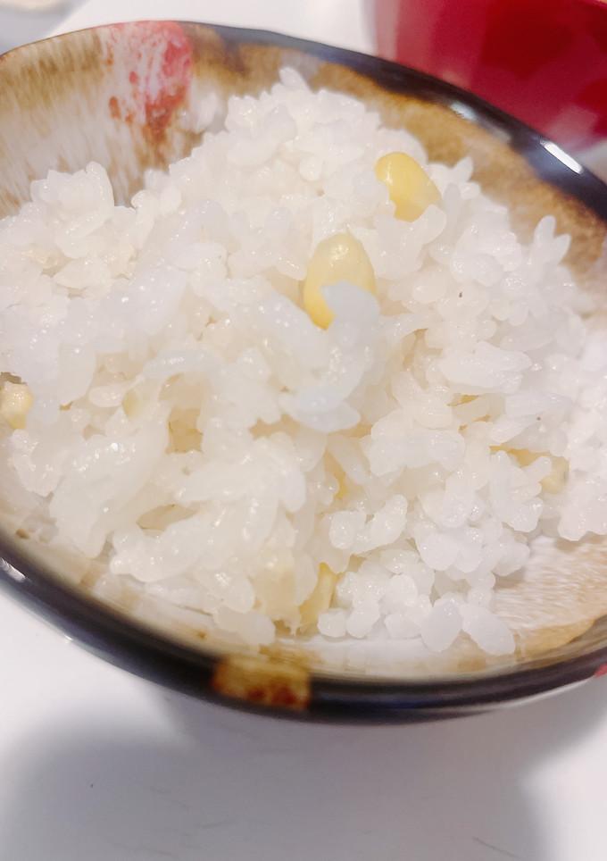 旬！とうもろこしと玉ねぎの炊き込みご飯-レシピのメイン写真