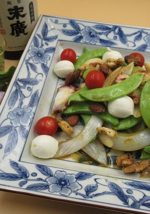 つる豆と新玉ねぎ、タコとチーズの炒め物-レシピのメイン写真