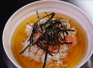 黄金に輝く冷やしだし鮭茶漬け-レシピのメイン写真