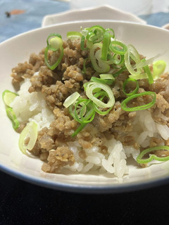 トビウオのミンチで簡単トビウオそぼろ丼♬-レシピのメイン写真