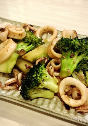 イカとブロッコリーのニンニクバター醤油味-レシピのメイン写真