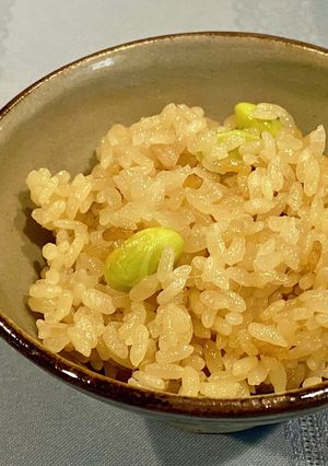 炊飯器で炊く我が家の醤油赤飯☆枝豆入り-レシピのメイン写真