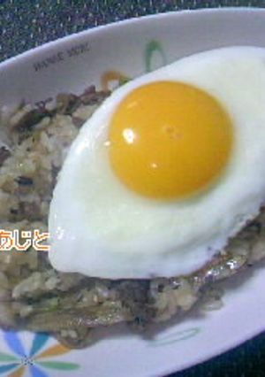 簡単旨い！牛ごぼうのにんにく醤油混ぜご飯-レシピのメイン写真