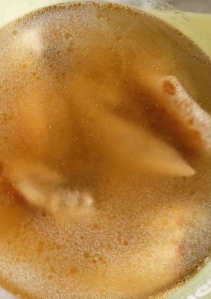 使いまわせる鶏手羽肉の作り置きスープ-レシピのメイン写真