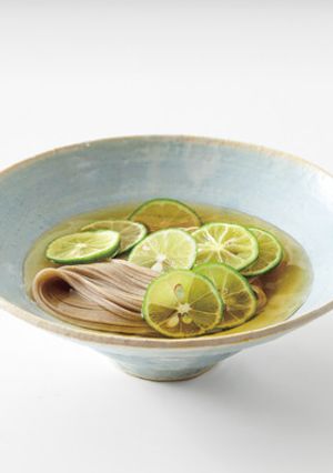 だしの旨みで味わう【すだちそば】-レシピのメイン写真