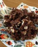乾パンを使ったザクザクチョコクランチ