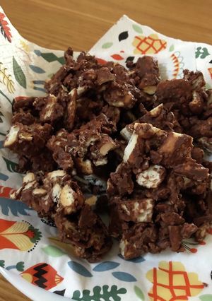 乾パンを使ったザクザクチョコクランチ-レシピのメイン写真