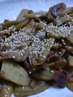 牛蒡と豚バラ肉のバター、麺つゆ炒め煮-レシピのメイン写真