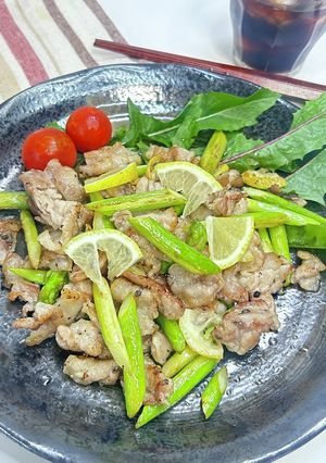 食欲そそる♪アスパラと豚バラのレモン焼き-レシピのメイン写真
