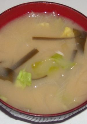 昆布＆玉葱＆キャベツの味噌汁-レシピのメイン写真