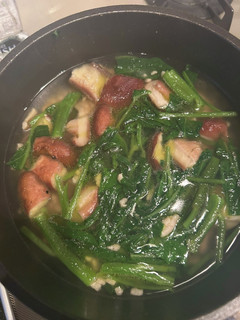 空芯菜と鶏挽肉と椎茸の中華風スープ-レシピのメイン写真