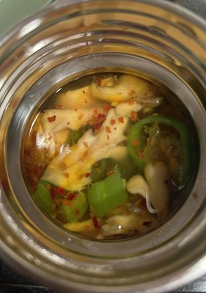 鶏胸肉とししとうと舞茸のピリ辛中華スープ-レシピのメイン写真