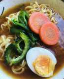 ラ王アレンジレシピ●緑黄色野菜盛り