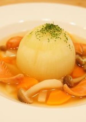 まるごと新玉ねぎのコンソメスープ-レシピのメイン写真