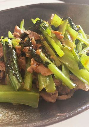 小松菜と豚肩ロース肉のオイスター炒め-レシピのメイン写真