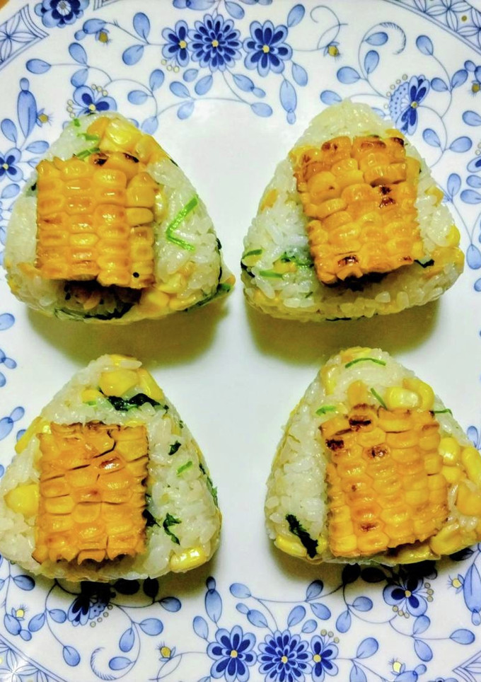 焼きとうもろこしと三つ葉のおにぎり-レシピのメイン写真