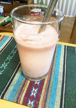 ♡苺バナナ豆乳ヨーグルトスムージー♡-レシピのメイン写真