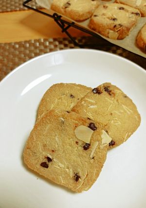 ★低糖質!チョコ入りアーモンドクッキー♪-レシピのメイン写真