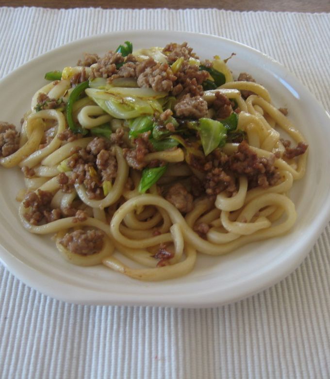 ひき肉で☆かんたん焼きうどん♪-レシピのメイン写真