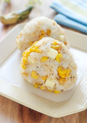 具だくさん♡バター醤油コーンおにぎり-レシピのメイン写真