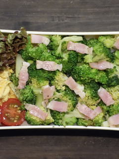 ブロッコリーとベーコンのコンソメ味丼弁当-レシピのメイン写真