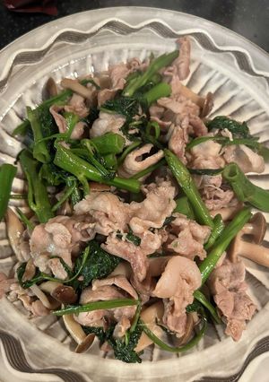 豚バラ肉と空芯菜としめじの生姜醤油炒め-レシピのメイン写真