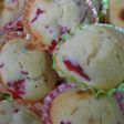 子供のおやつ いちごみるくカップケーキ