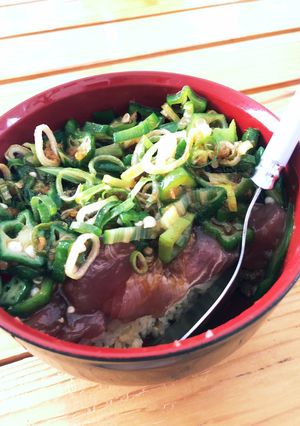 ごま油香るまぐろとオクラのニンニク丼-レシピのメイン写真