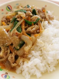 ★渋川市学校給食★味噌だれ焼肉丼-レシピのメイン写真