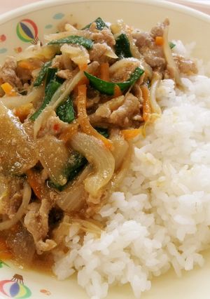 ★渋川市学校給食★味噌だれ焼肉丼-レシピのメイン写真