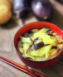 夏野菜を食べる♪茄子とじゃがいもの味噌汁