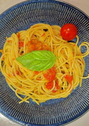 ミニトマトで作るトマトソースパスタ-レシピのメイン写真