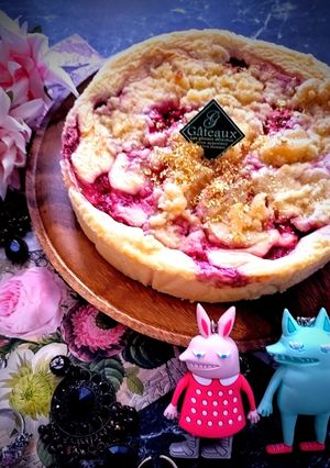 いちごジャム入りクランブルチーズケーキ-レシピのメイン写真