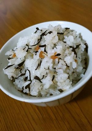 梅ひじきご飯-レシピのメイン写真