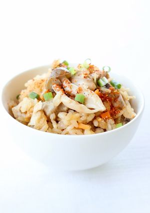 炊飯釜で手軽【鶏とキノコの炊き込みご飯】-レシピのメイン写真