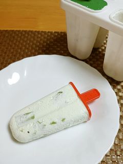 ★低糖質!キウイ入りクリームアイスバー♪-レシピのメイン写真