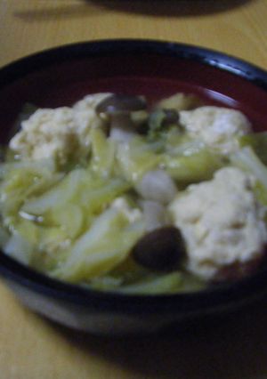 鶏団子と春キャベツの煮物-レシピのメイン写真