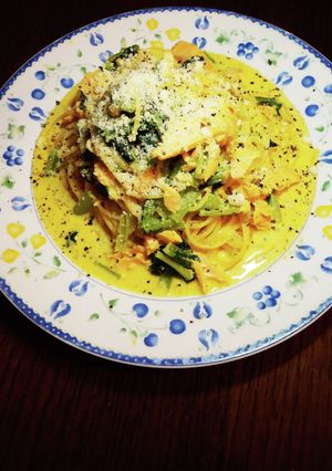 塩鮭と小松菜のカレー風味クリームパスタ-レシピのメイン写真