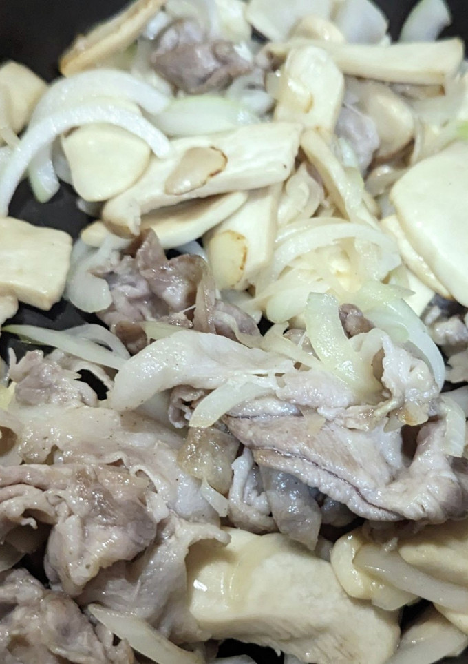 エリンギと豚肩ロースの炒め-レシピのメイン写真