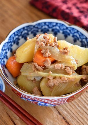 家庭料理の定番♪豚ひき肉とじゃがいもの煮物-レシピのメイン写真