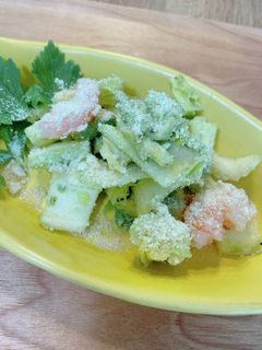 セロリとアボカドのサラダ-レシピのメイン写真