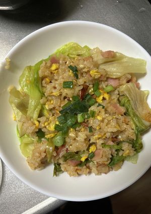 レタスの使い道韓国風!ピリ辛レタス炒飯-レシピのメイン写真