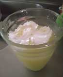 冷たい生クリームメロンソーダ