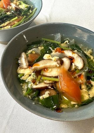 モロヘイヤとトマトのサンラータン風スープ-レシピのメイン写真