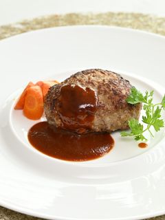 〈やわらかスパイス〉風味豊かなハンバーグ-レシピのメイン写真
