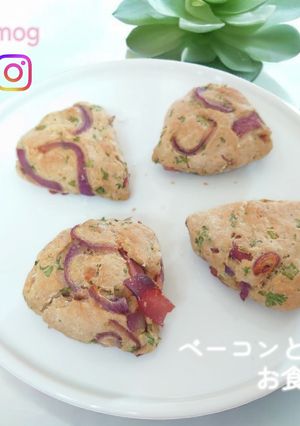 ＊ベーコンと赤玉ねぎのお食事スコーン-レシピのメイン写真