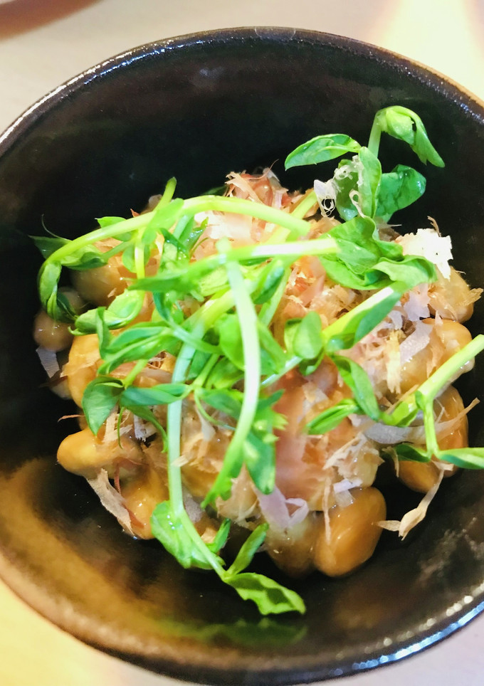 毎日の納豆●かつお節＆豆苗添え-レシピのメイン写真