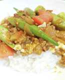 オクラとトマトと豆腐のカレー