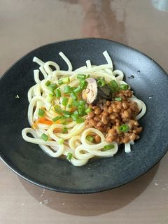 サバ缶と納豆で♪簡単栄養うどん-レシピのメイン写真
