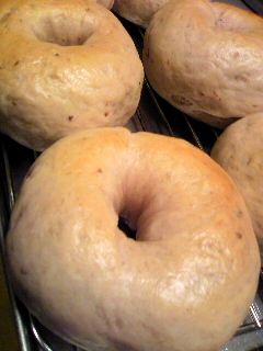 手が汚れない!簡単もちもち苺ベーグル☆-レシピのメイン写真